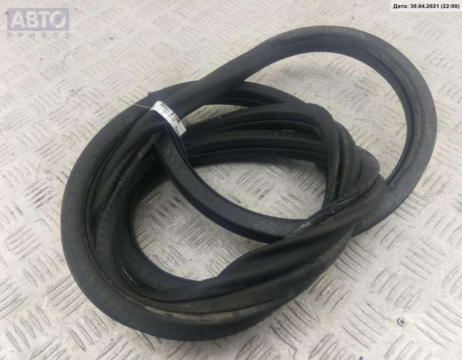Уплотнитель к Volkswagen Golf 2008