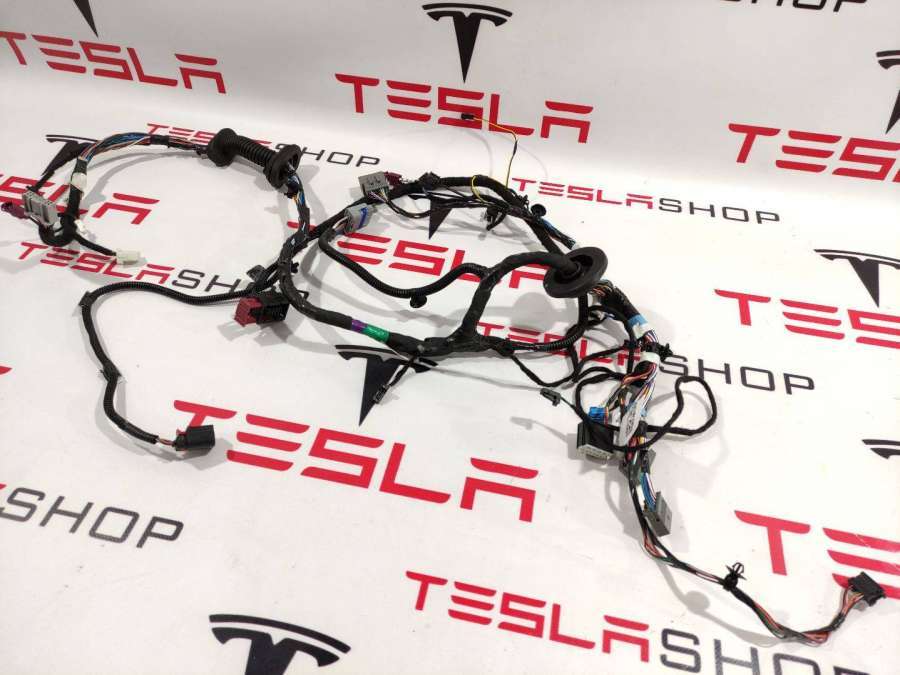 Проводка двери к Tesla Model S 2018