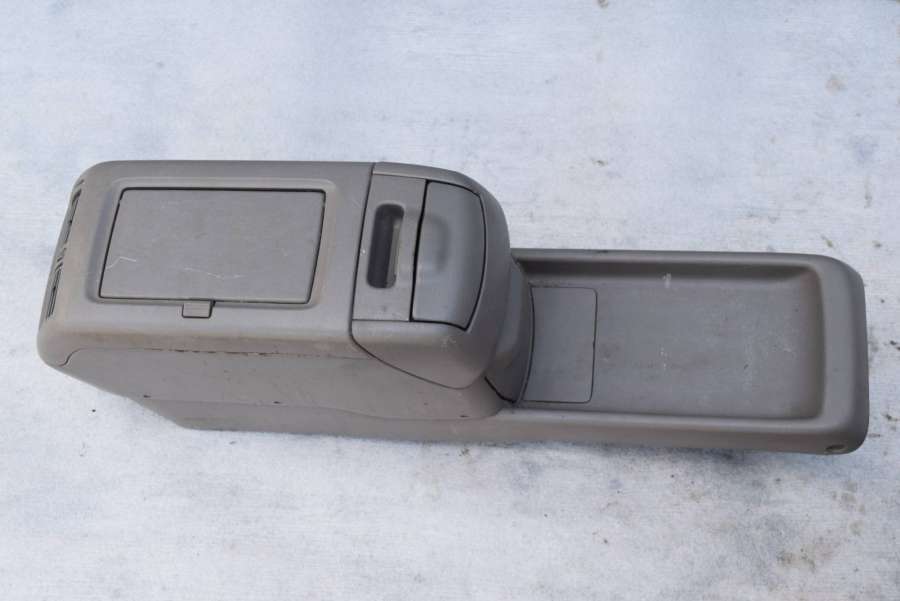 Подлокотник к Lexus RX 2002