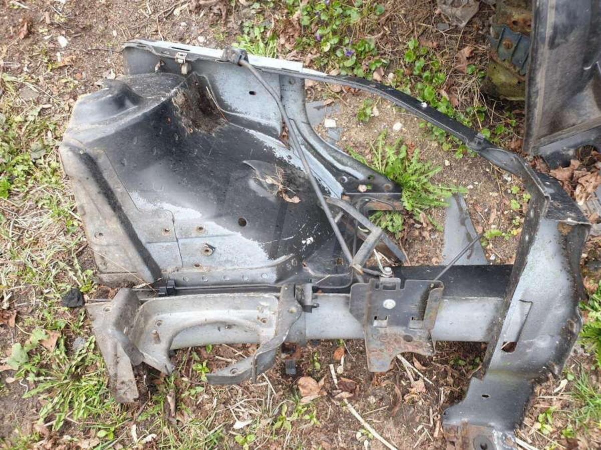 Лонжерон левый к Peugeot 307 2004