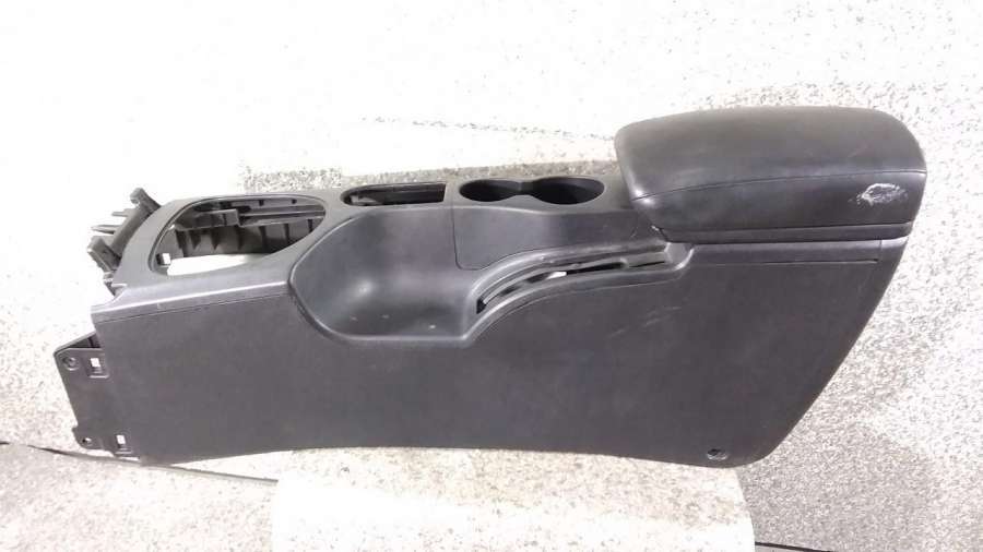 Подлокотник к Nissan Qashqai 2012