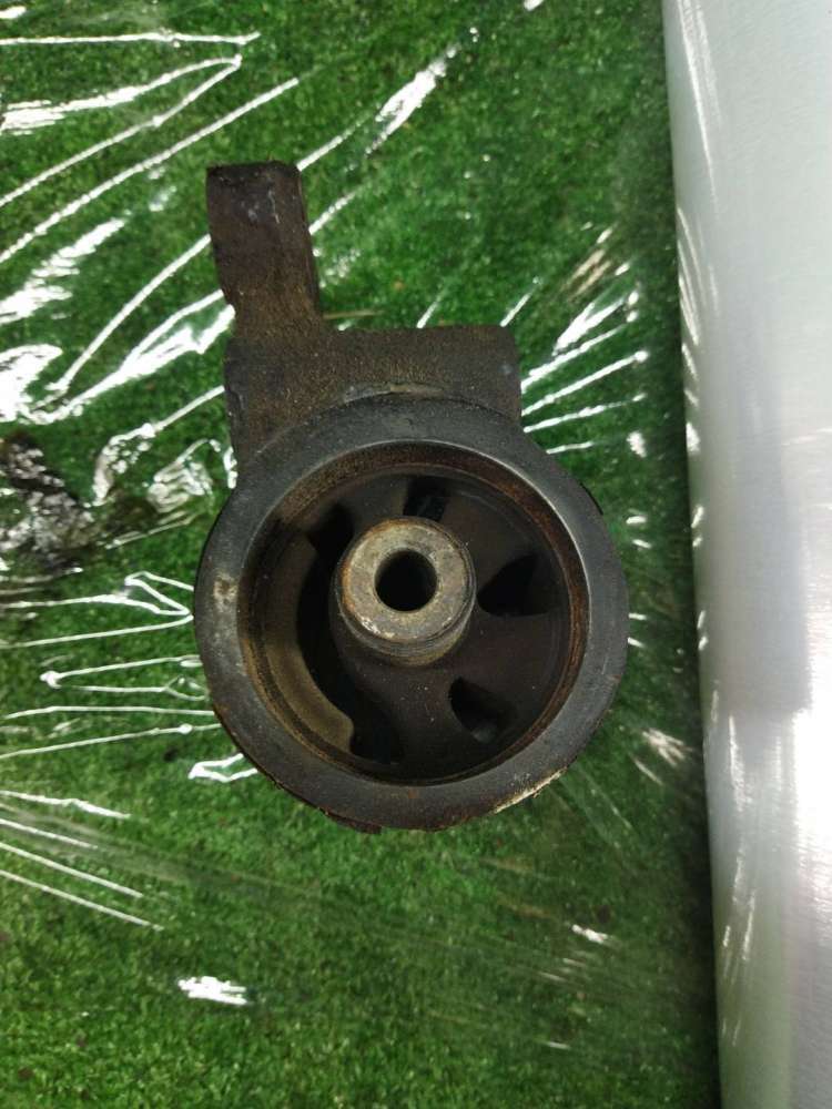 Подушка крепления КПП к Mazda 626 1993
