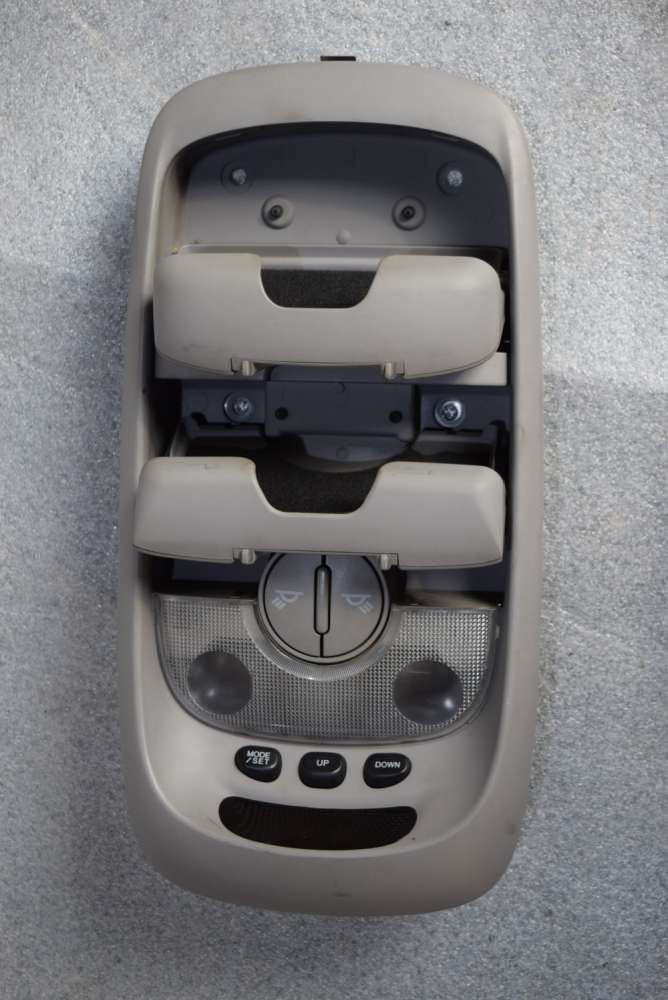Фонарь салона (плафон) к Kia Sorento 2008