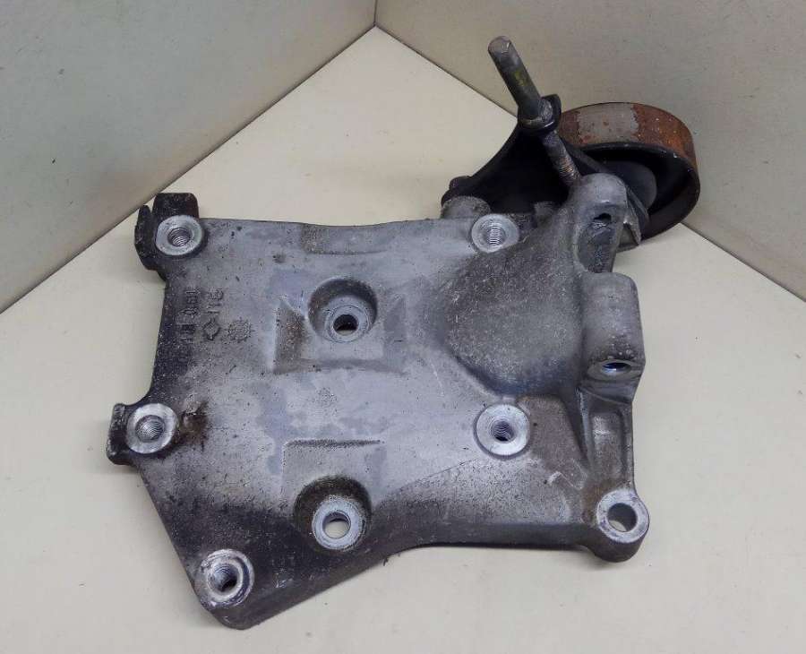 Кронштейн генератора к Nissan Almera 2001