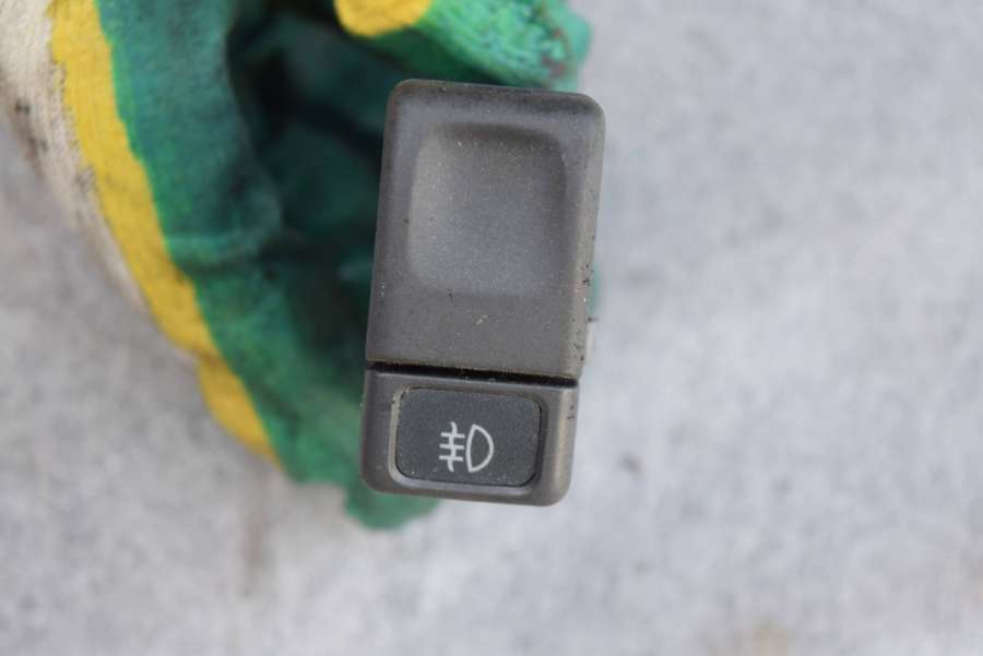 Кнопка противотуманных фар к Volvo V70 1998