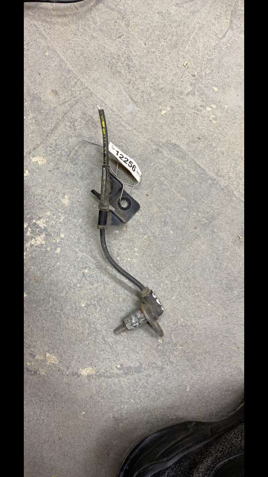 Датчик ABS к Mazda 626 2001