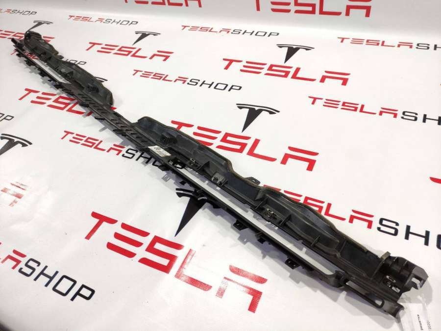 Кронштейн к Tesla Model Y 2020