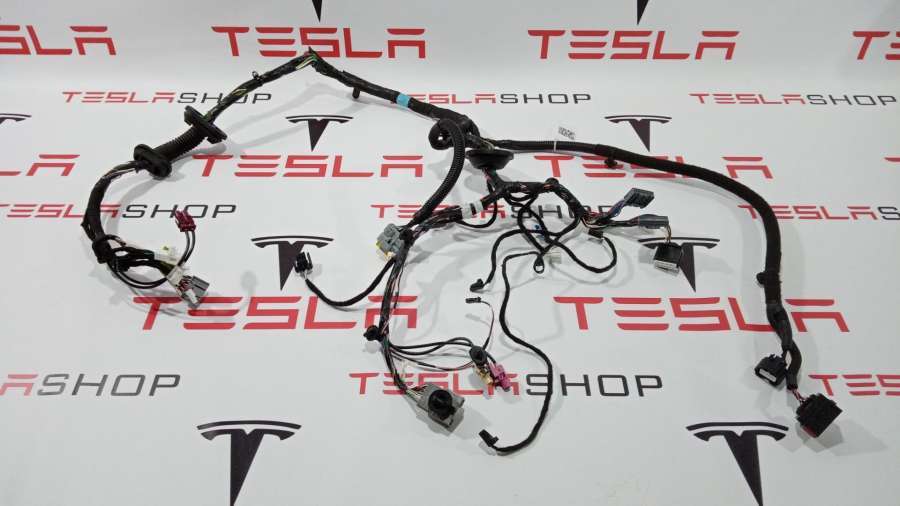 Проводка двери к Tesla Model S 2016