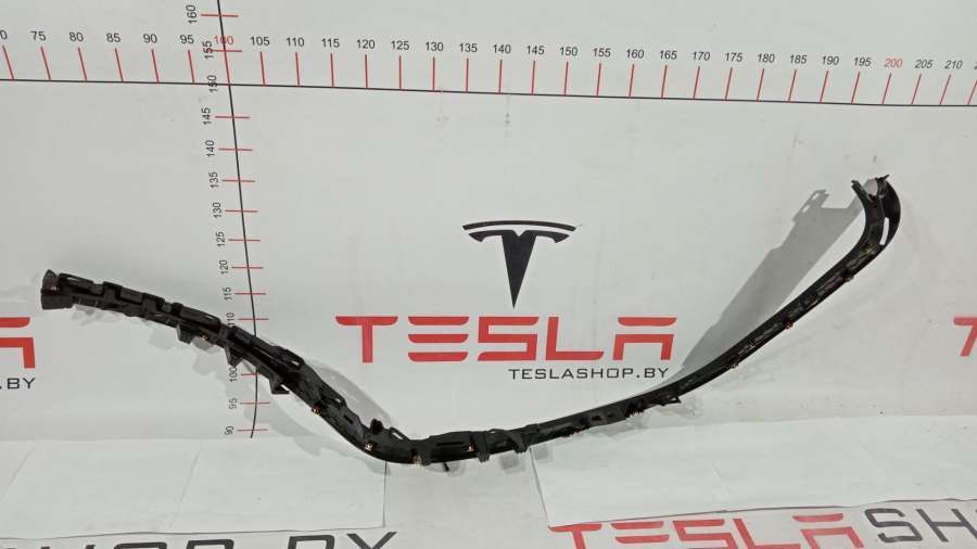 Обшивка багажника к Tesla Model X 2020