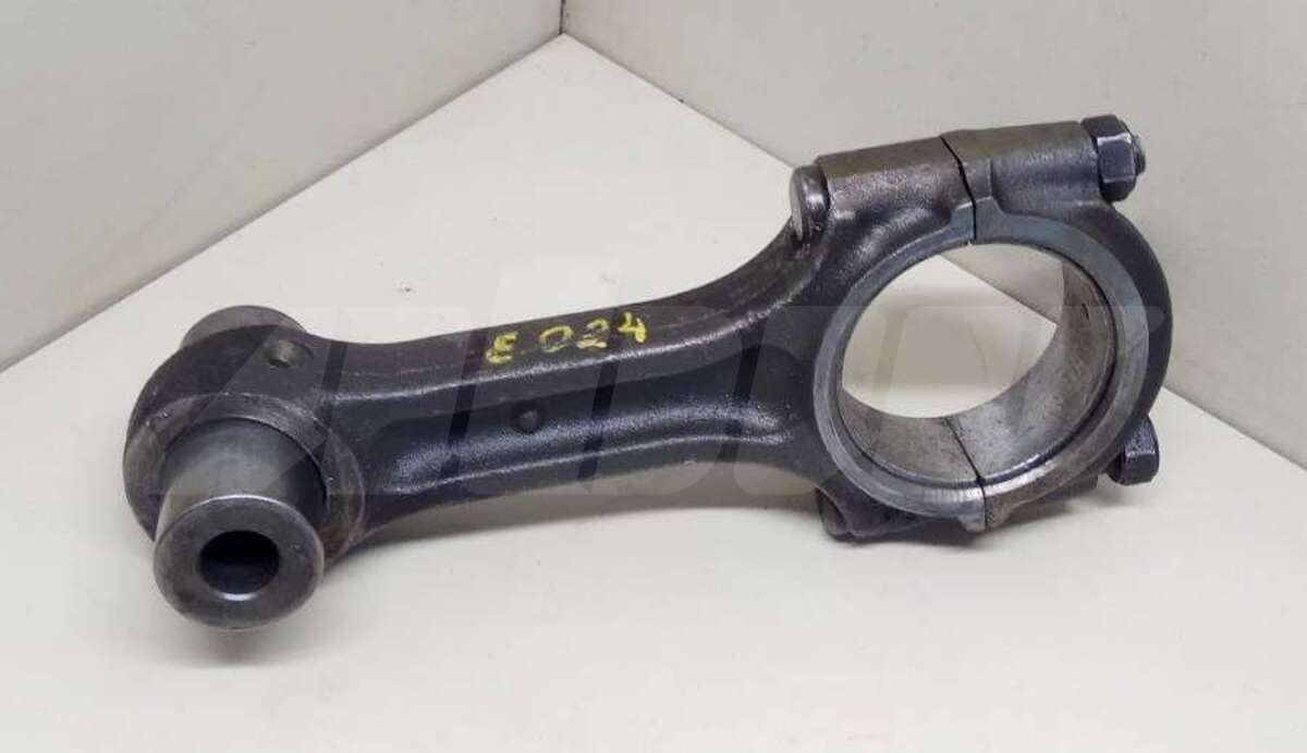 Шатун к Hyundai Terracan 2004