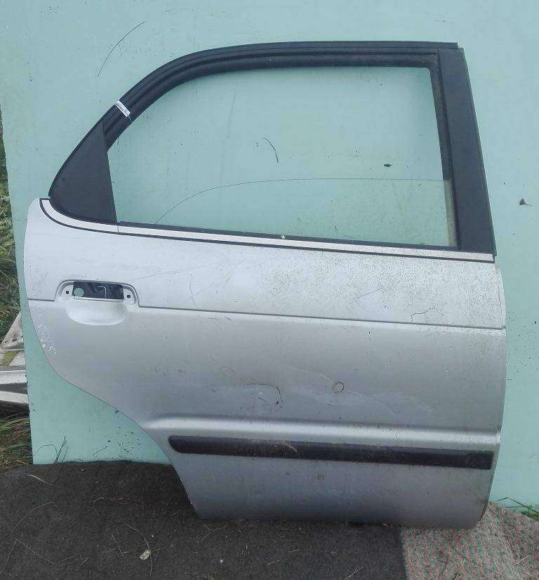 Уплотнитель к Suzuki Baleno 1998