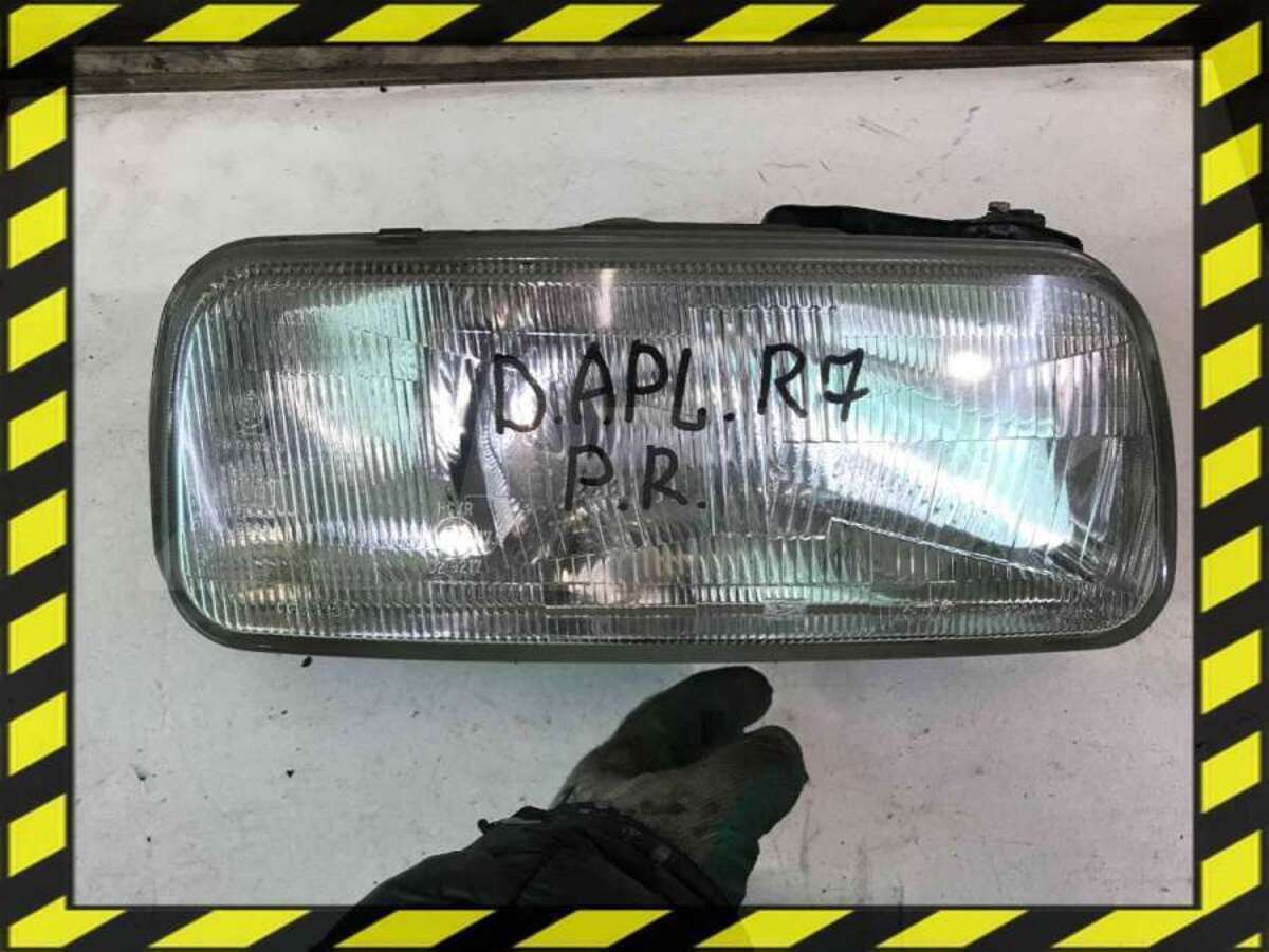 Фара правая к Daihatsu Applause 1996