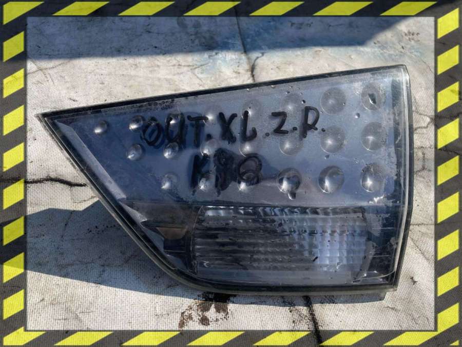 Фонарь крышки багажника правый к Mitsubishi Outlander 2007