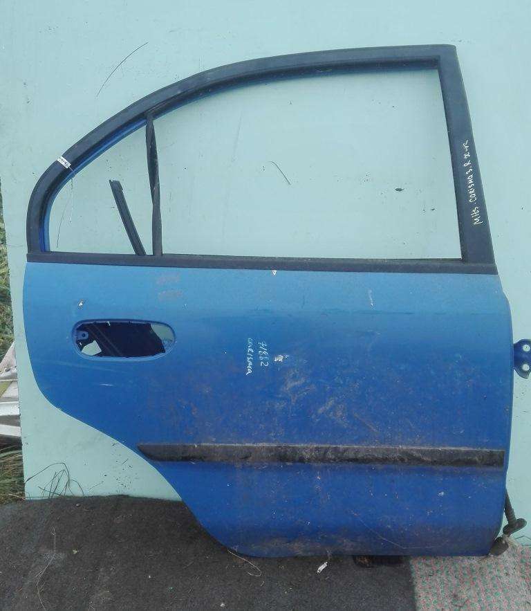 Уплотнитель к Mitsubishi Carisma 1998