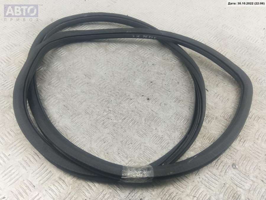 Уплотнитель к Volkswagen Polo 1999