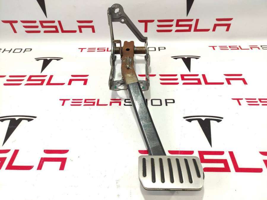 Педаль тормоза к Tesla Model S 2016