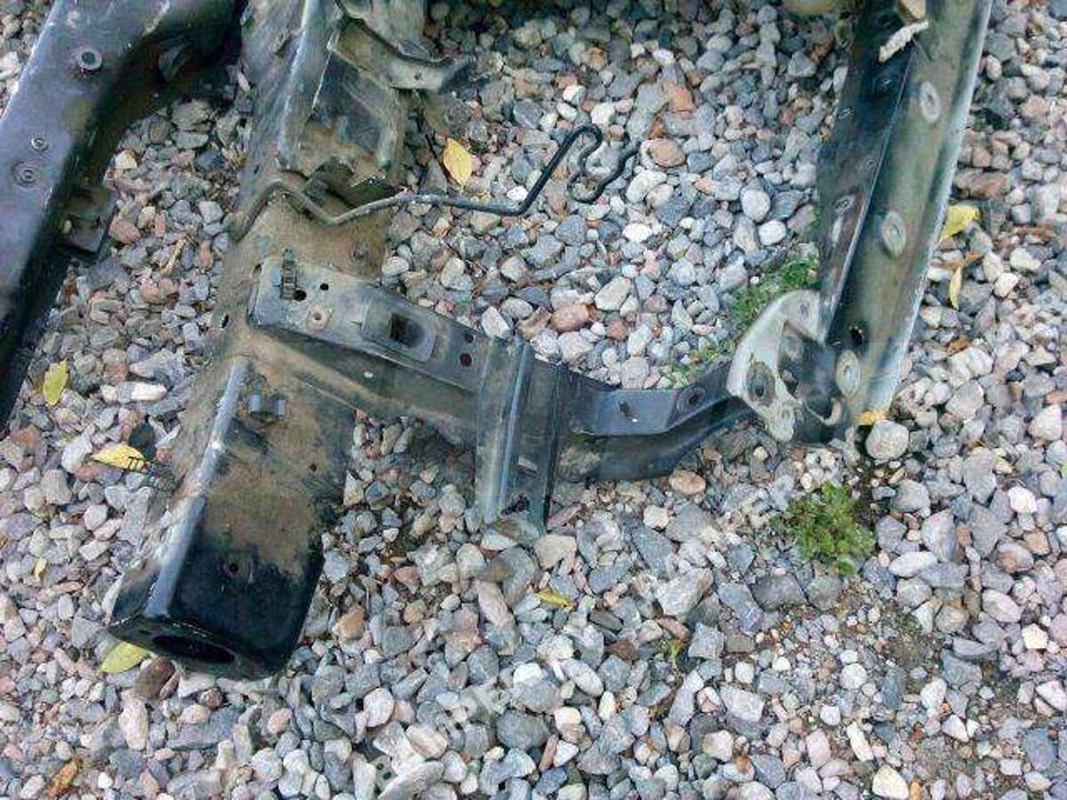 Лонжерон левый к Audi A6 1997