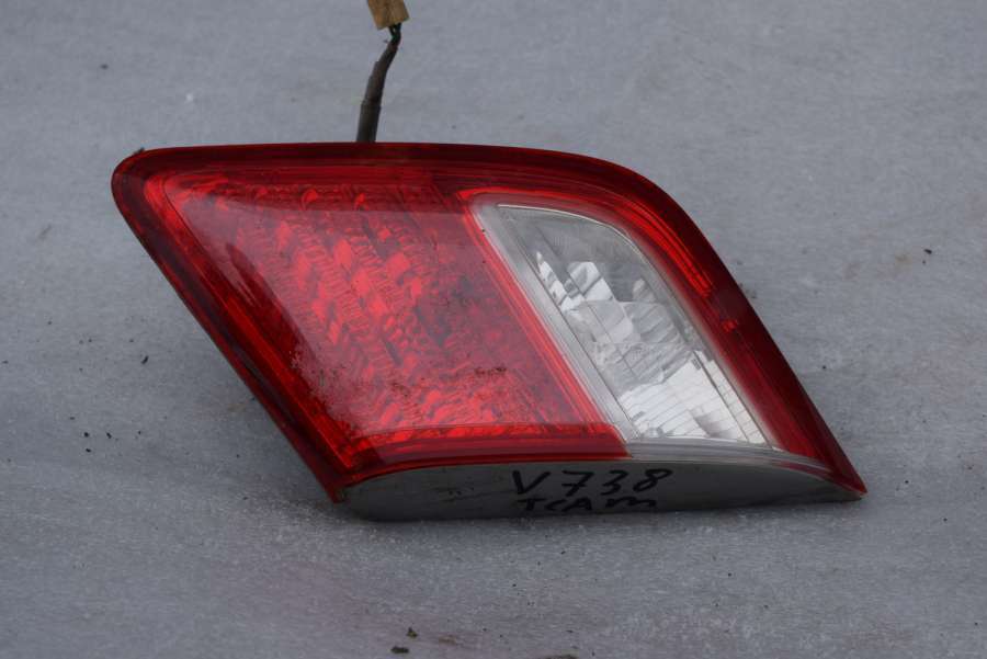 Фонарь крышки багажника правый к Toyota Camry 2008