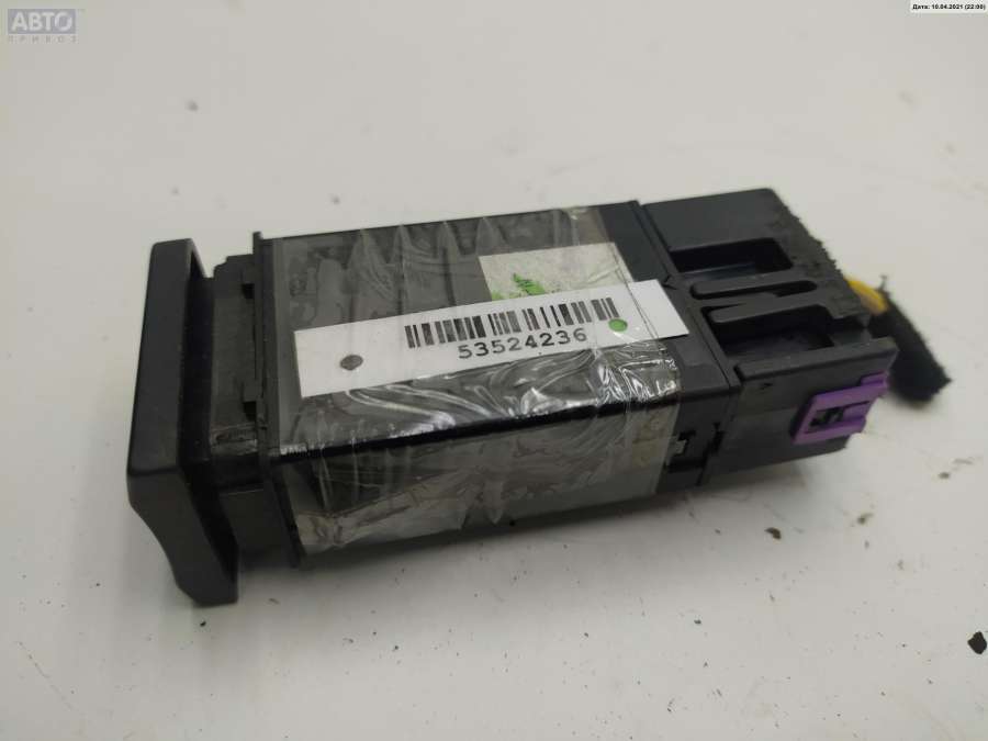 Кнопка  к Audi A3 1998