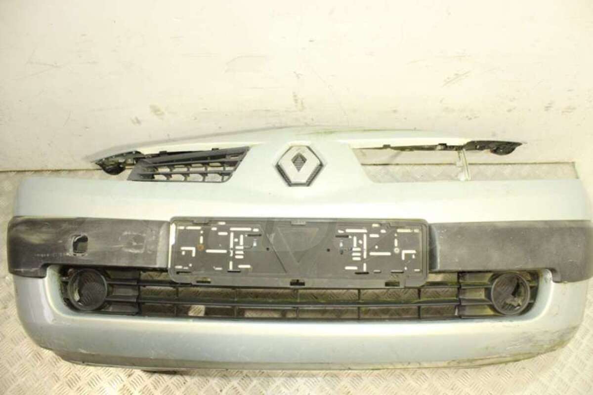 Бампер передний к Renault Megane 2005