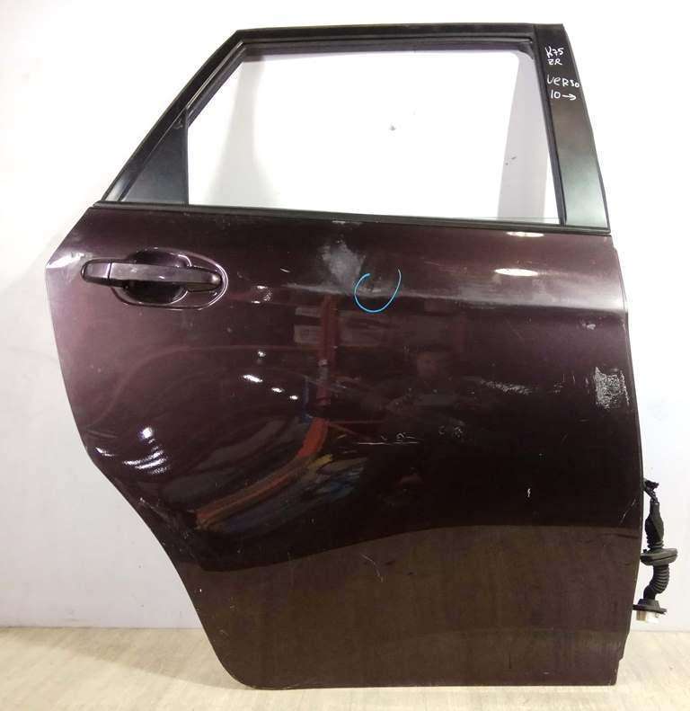 Уплотнитель к Toyota Verso-S 2011