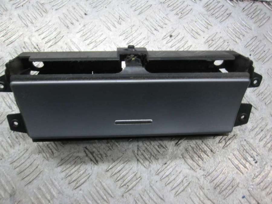 Пепельница к BMW X5 2005