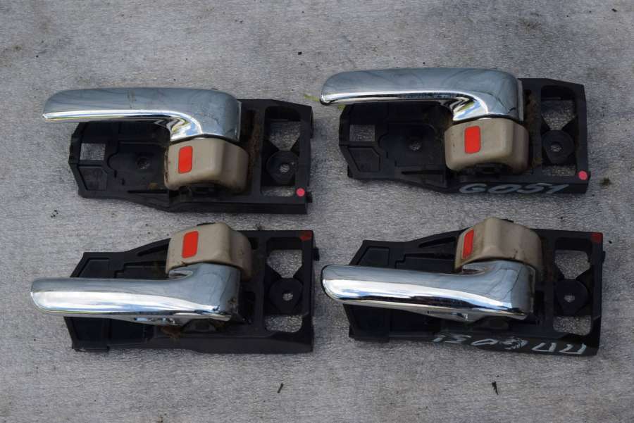 Ручка внутренняя двери к Lexus RX 2002