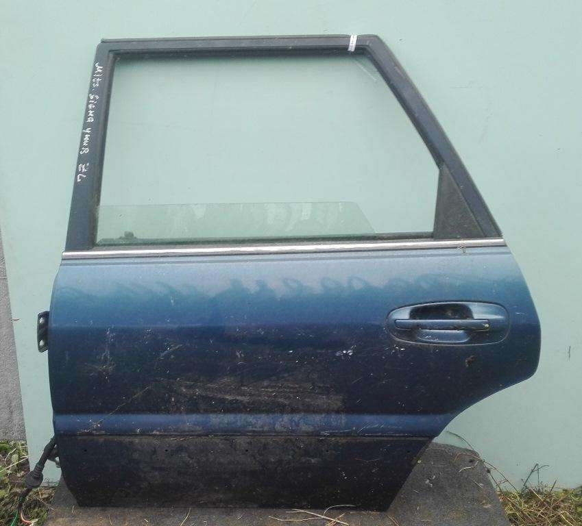 Уплотнитель к Mitsubishi Sigma 1993