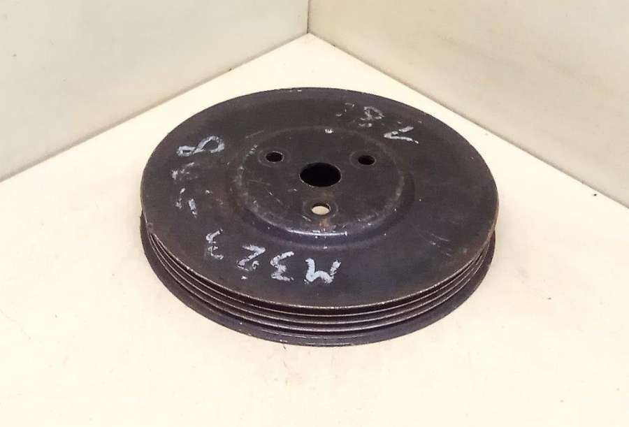 Шкив помпы к Mazda 323 1996