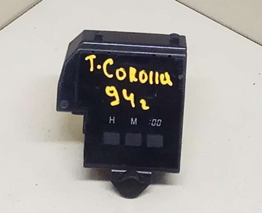 Часы к Toyota Corolla Verso 1994