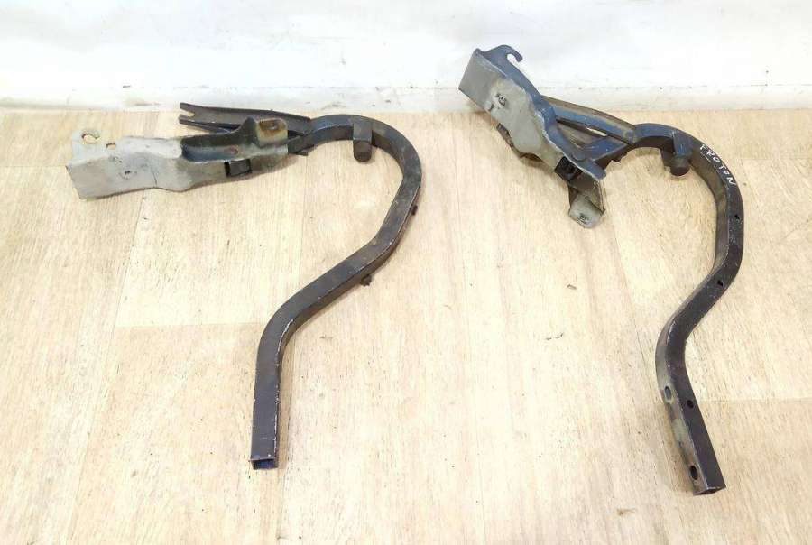 Петля крышки багажника к Proton Satria 1998