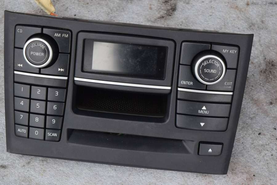 Магнитола к Volvo XC90 2006