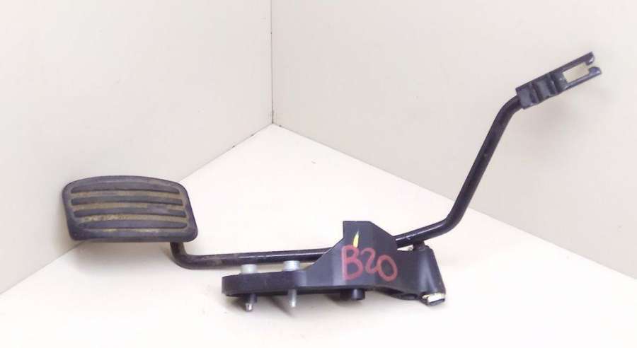 Педаль к Peugeot 607 2003