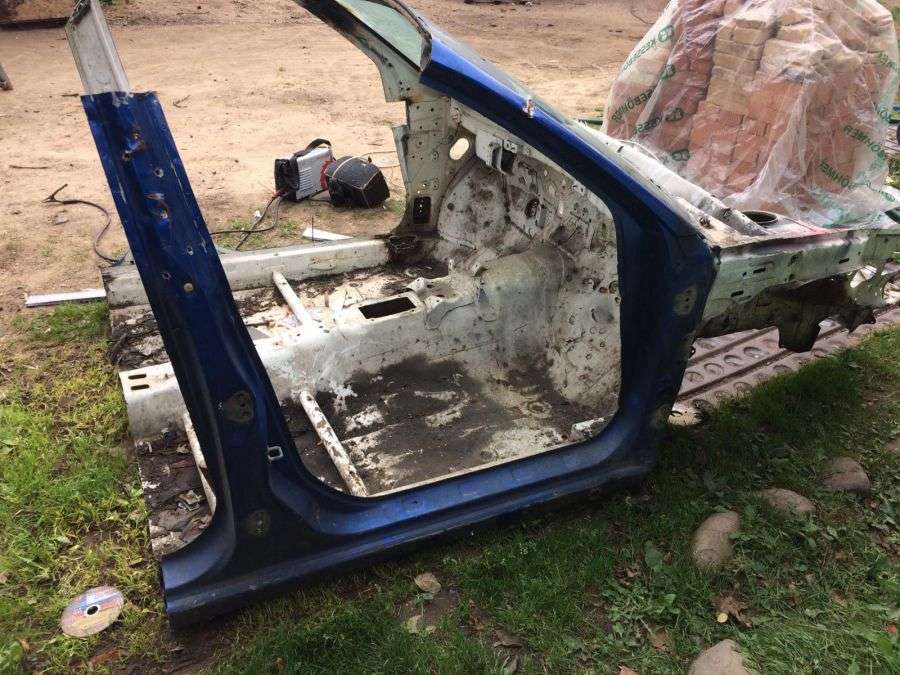 Боковина кузова правая к Subaru Impreza WRX STi 2003