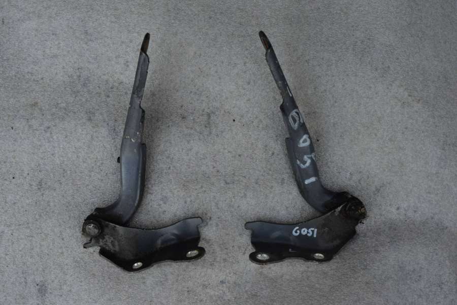 Петля капота к Lexus RX 2002