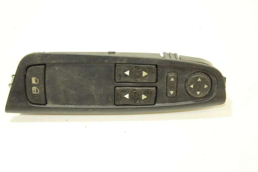 Блок управления стеклоподъемниками  к Fiat Stilo 2003