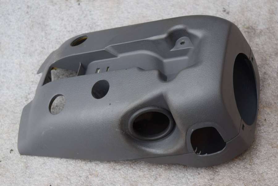 Кожух рулевой колонки к Volvo V40 1998