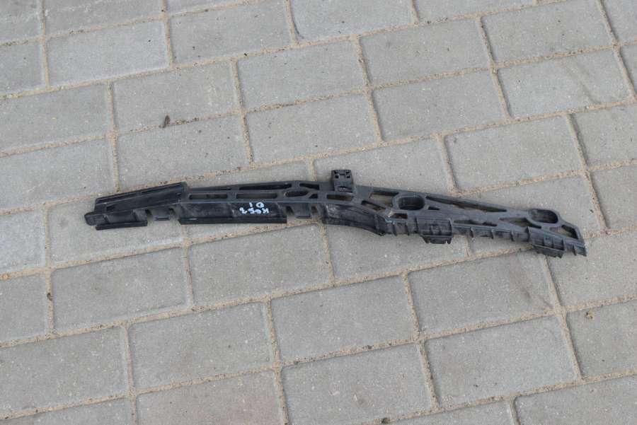 Кронштейн крепления бампера к Opel Insignia 2010