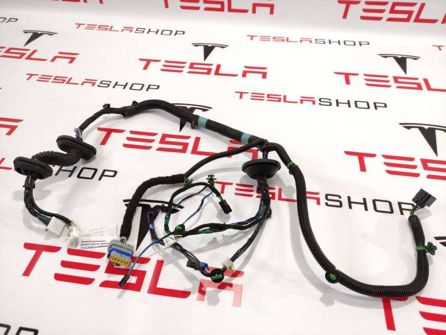Проводка двери к Tesla Model S 2015