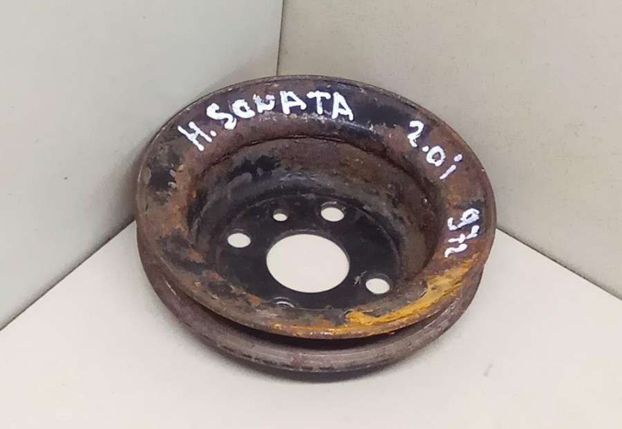 Шкив помпы к Hyundai Sonata 1997