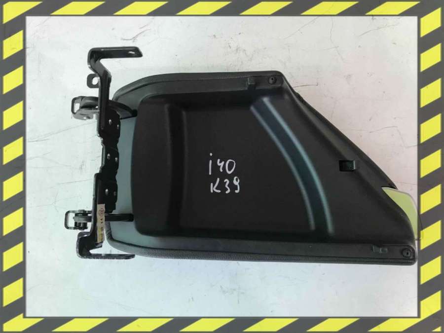 Подлокотник к Hyundai i40 2012