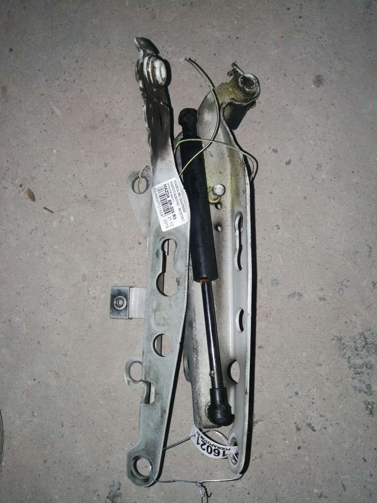 Петля капота к Volvo V70 2006