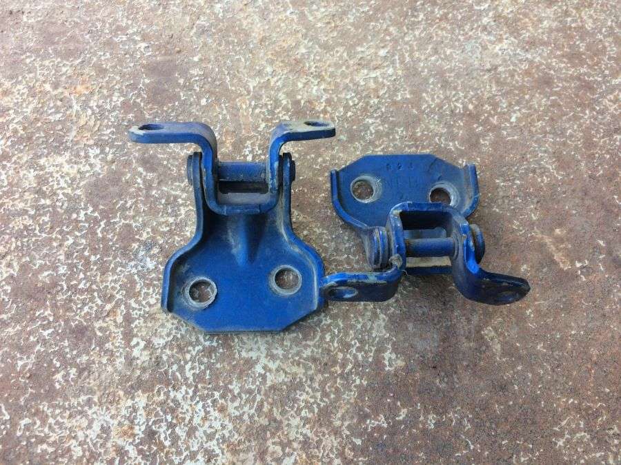 Петля двери к Subaru Impreza WRX STi 2003