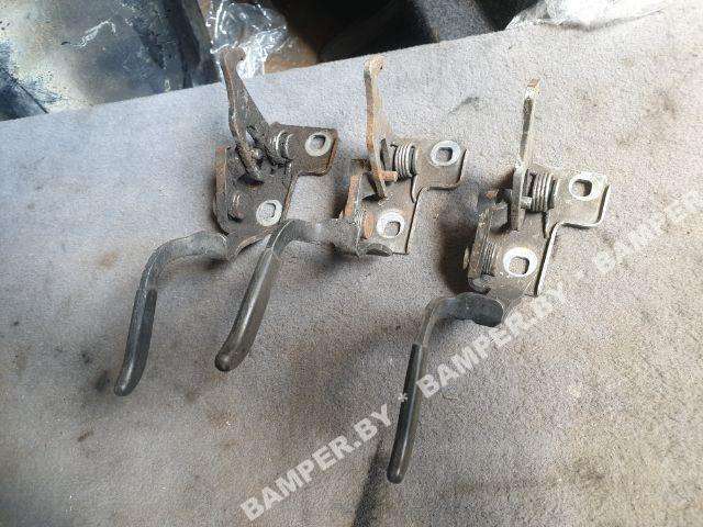 Крюк капота к BMW 3 series 2003