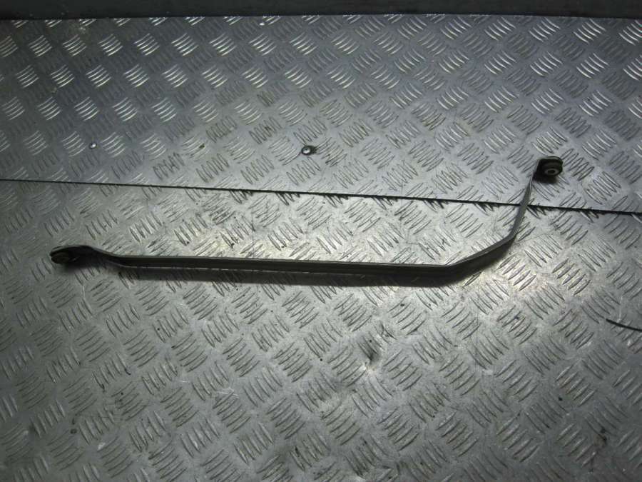 Крепление топливного бака к BMW 3 series 2008