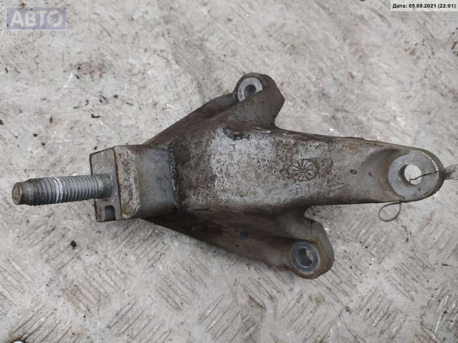 Кронштейн КПП к Ford Focus 2004