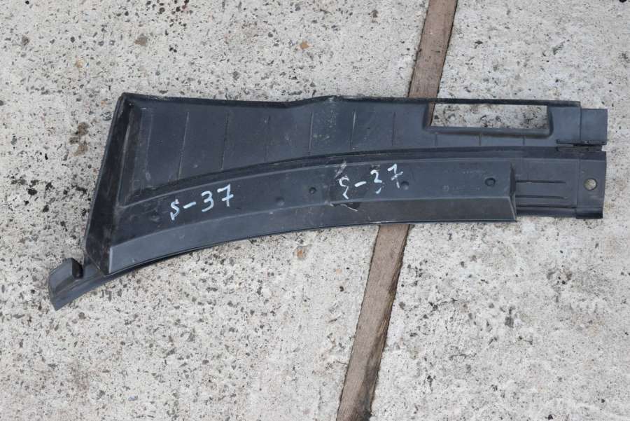 Дождевик к Volkswagen Jetta 1996