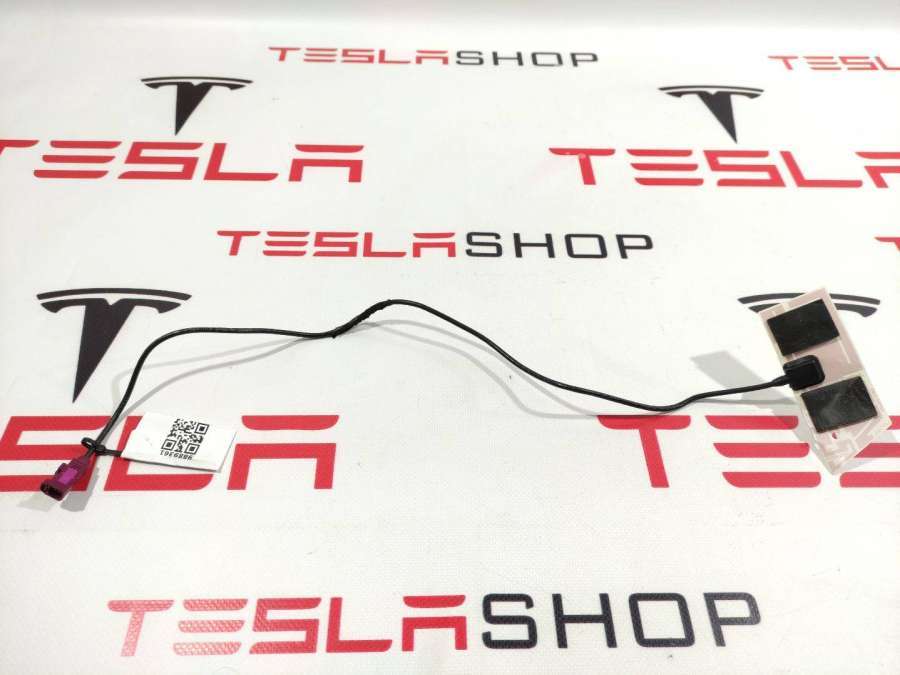 Антенна  к Tesla Model S 2018