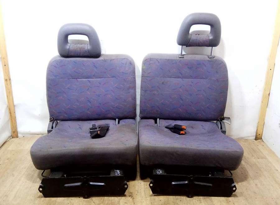 Сиденье третий ряд к Nissan Serena 2004