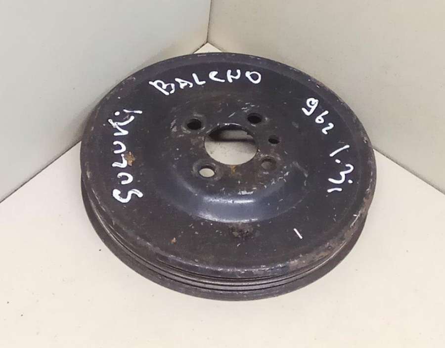 Шкив помпы к Suzuki Baleno 1996